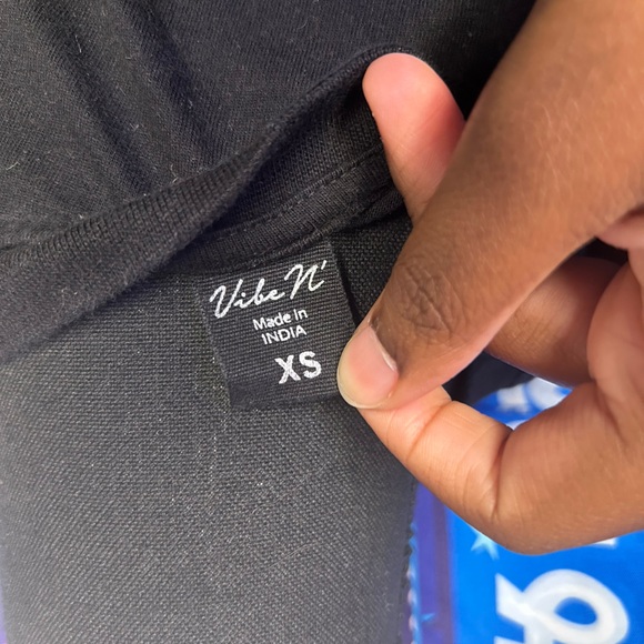 Vibe N’ XS Loose Crop Tee - Picture 4 of 6